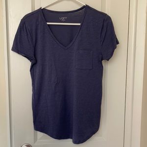 NWOT LOFT outlet pocket v neck T-shirt